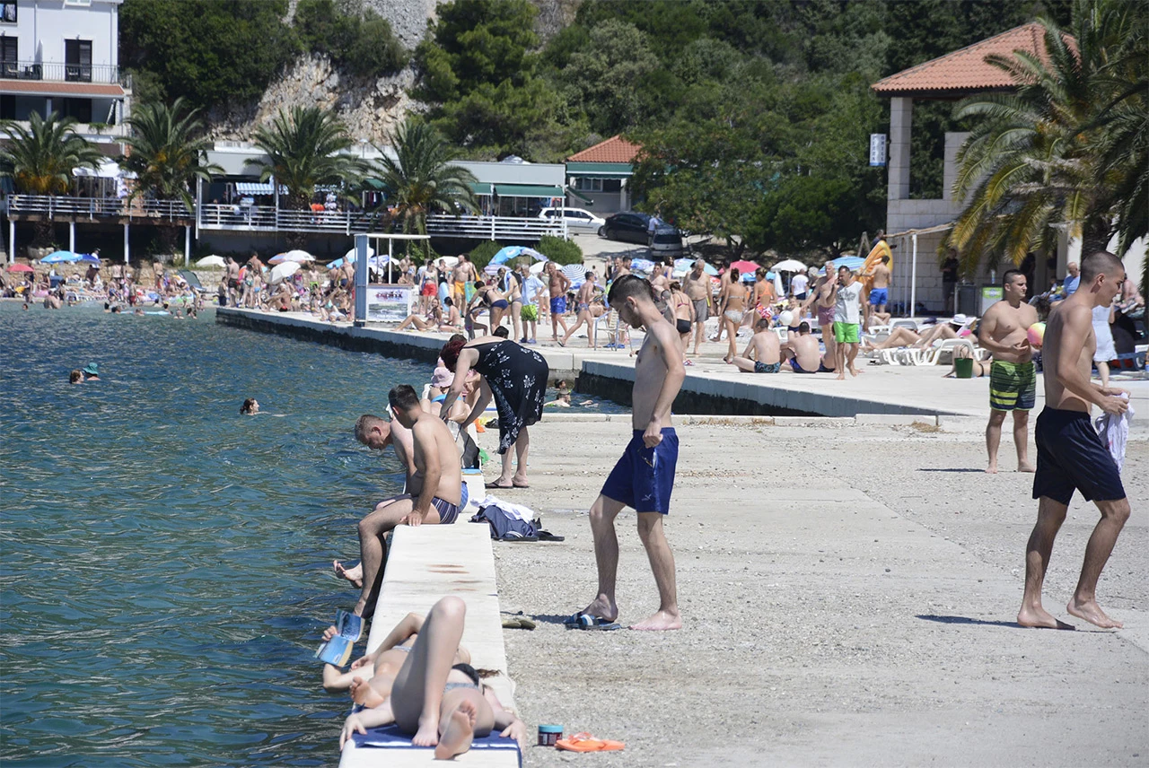 Gužve na neumskim plažama