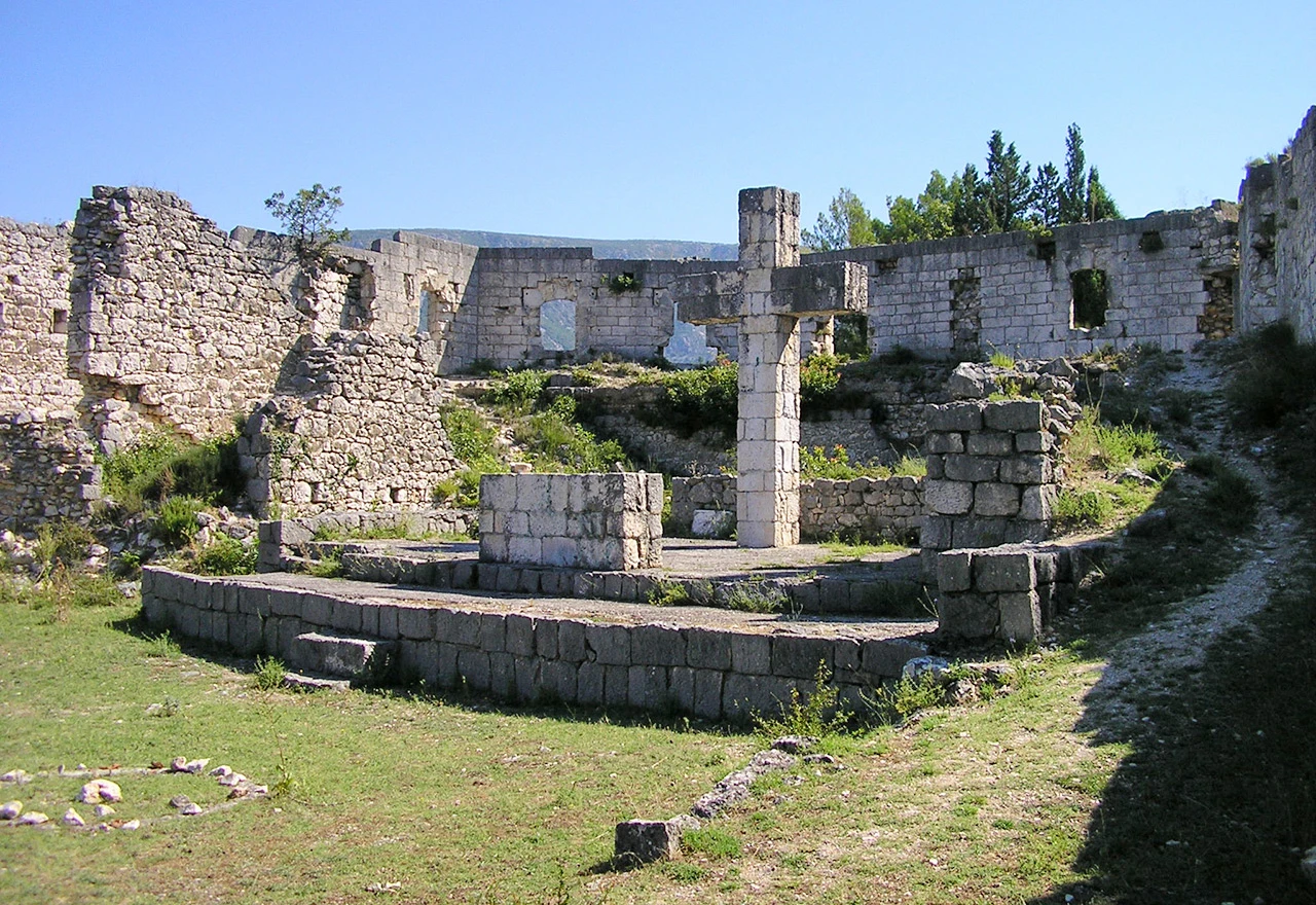 Stolac sve bliže gradu