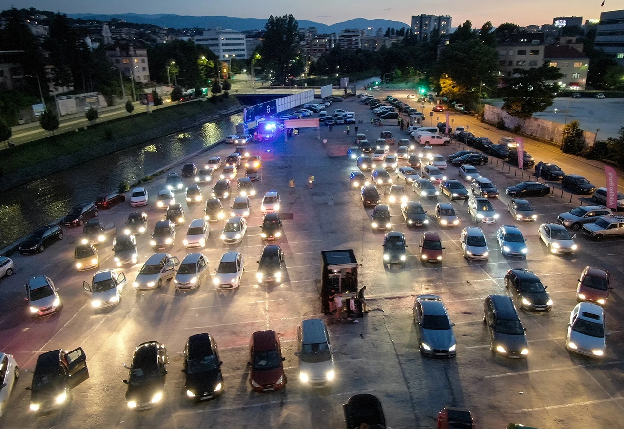 Sarajlije uživale u kinu na otvorenom