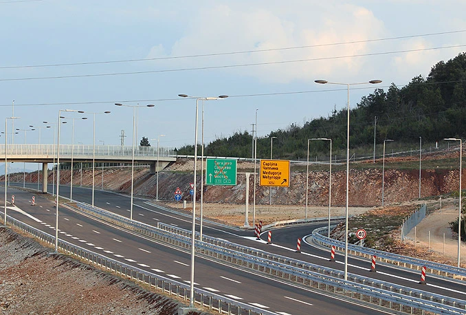 Uhićen u Ljubuškom zbog krijumčarenja Kosovara preko granice