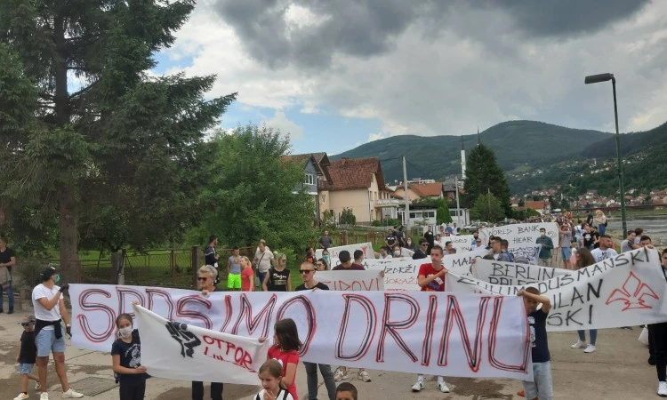 Građani Goražda protiv gradnje visokih zidova na Drini