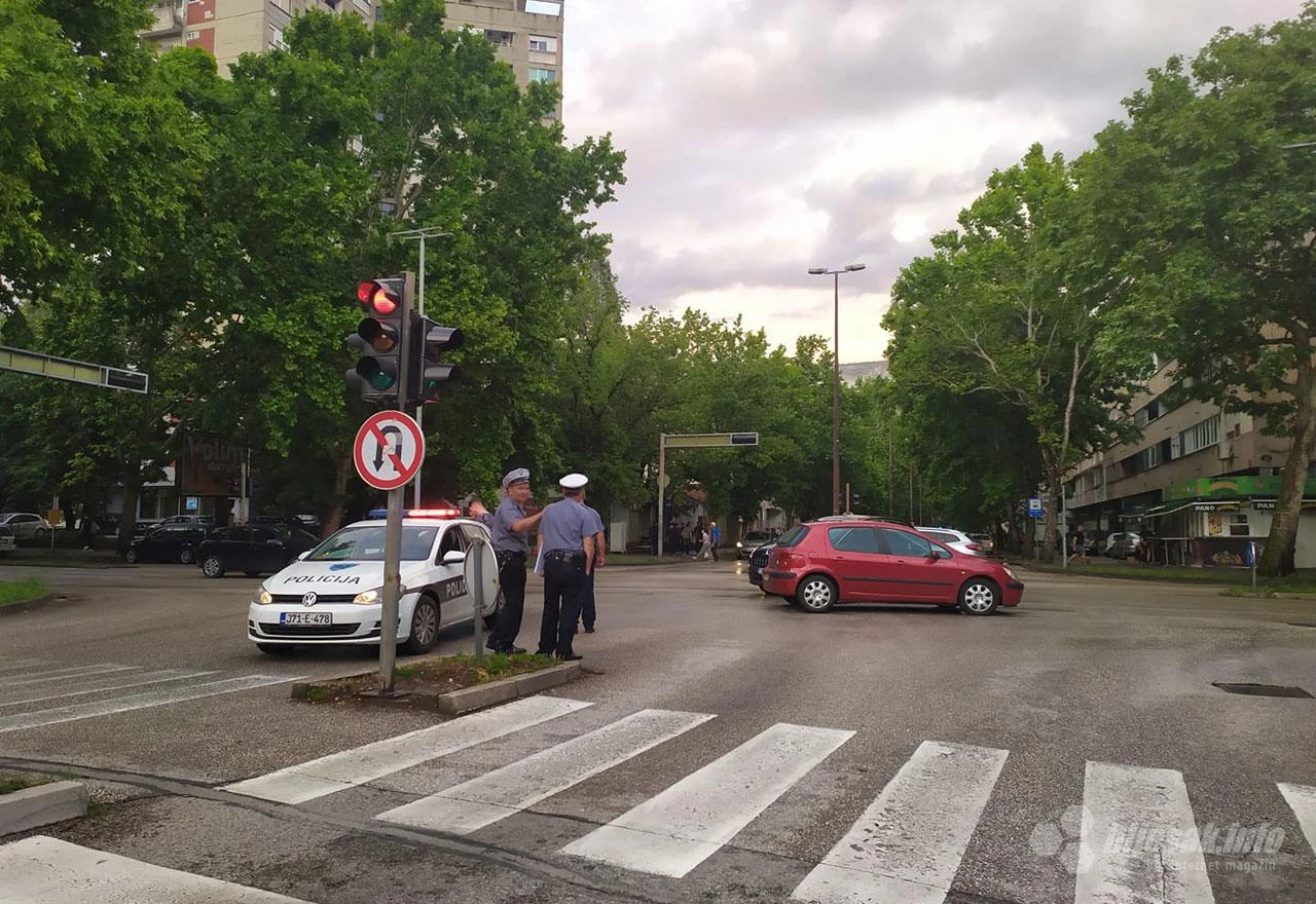 Sudar dva Peugeota kod Mostarke