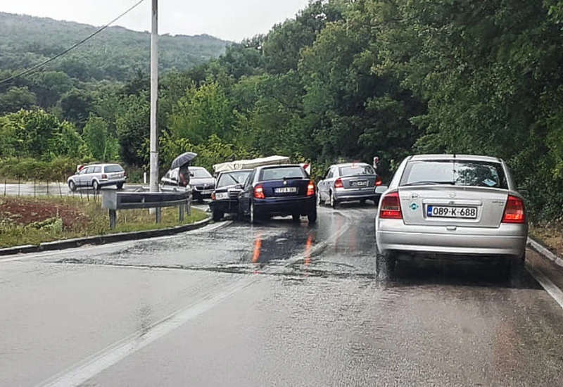 Far u far: Sudarili se Škoda i Mercedes