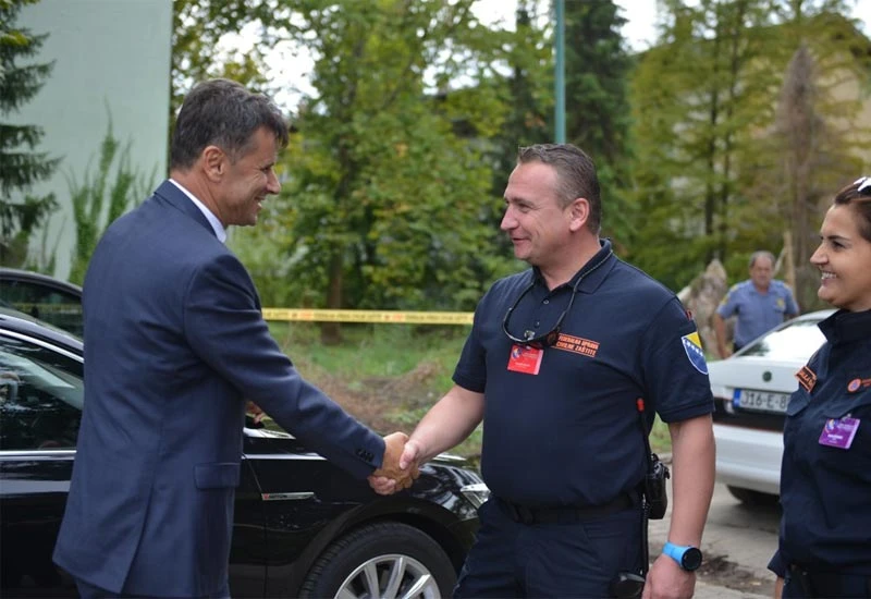 SDA traži ostavku tuđeg premijera zbog kriminala, ali ne i svog 