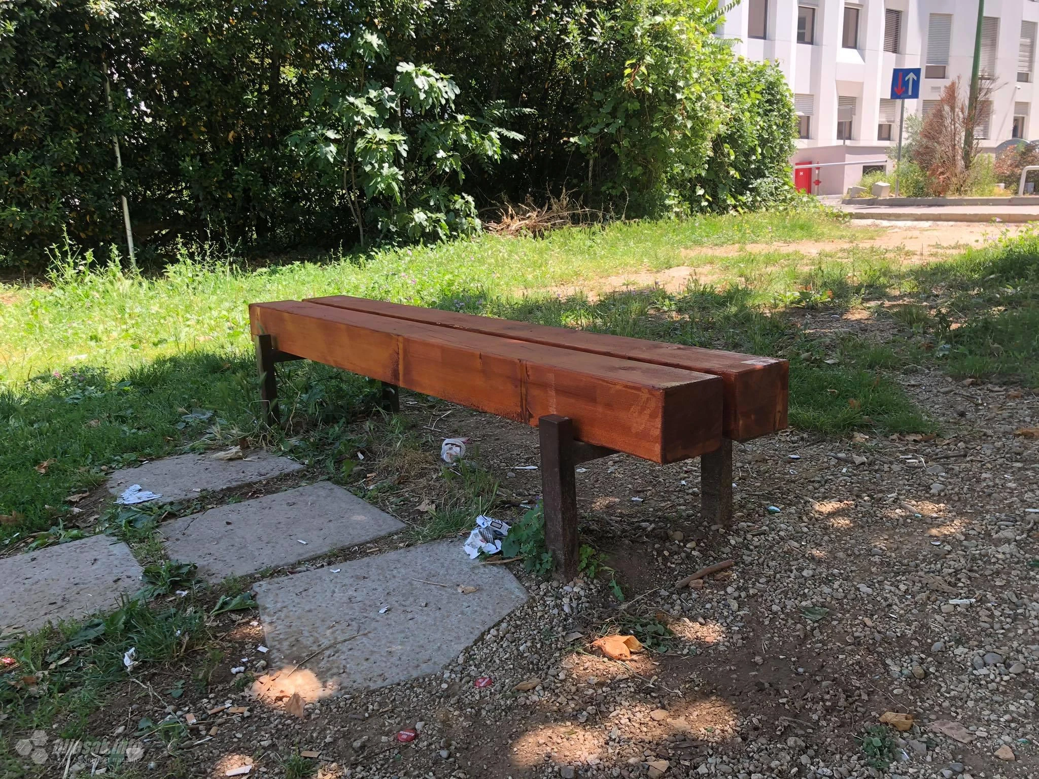 Obnovljene klupe u Zagrebačkoj!