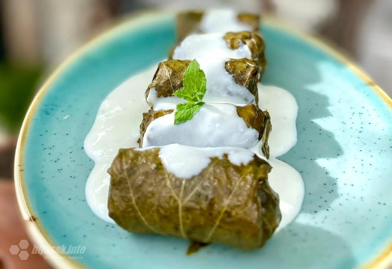 Tradicionalno mediteransko jelo: Zdravi japrak od vinove loze i mente