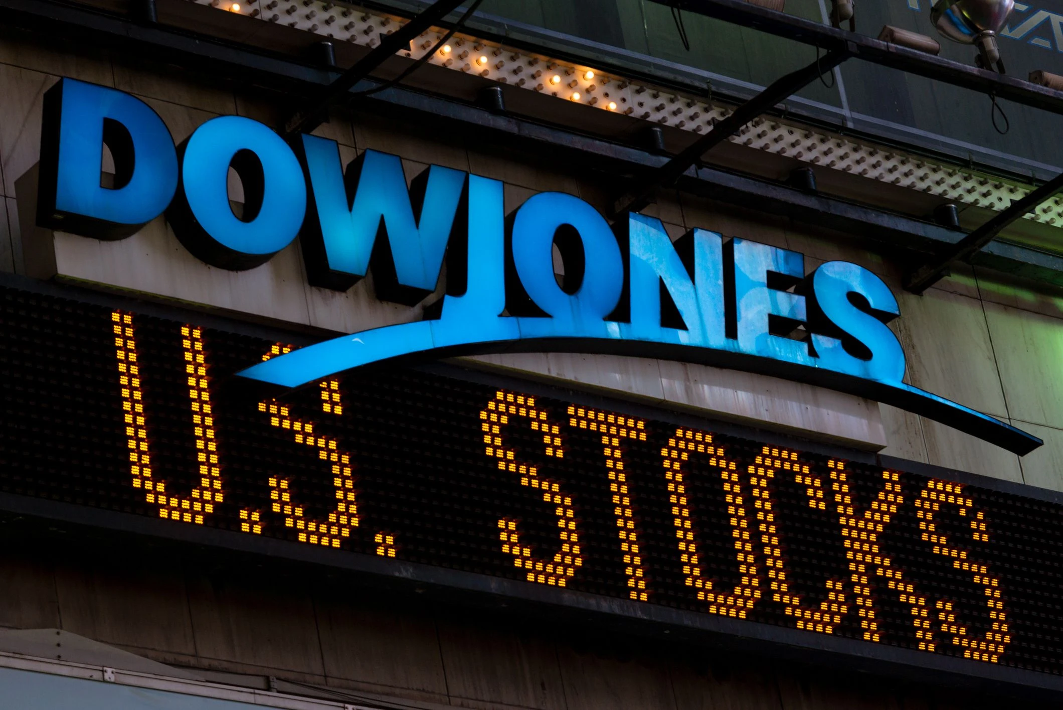 Najveća rasprodaja dionica od sredine ožujka pogodila Wall Street