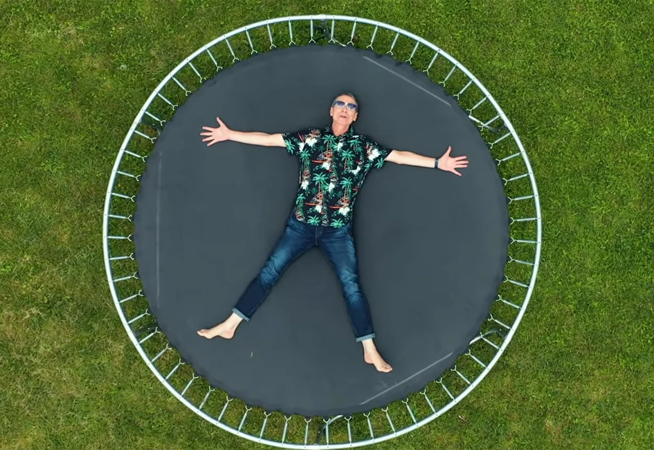 Mali krug velikih ljudi dobio video spot