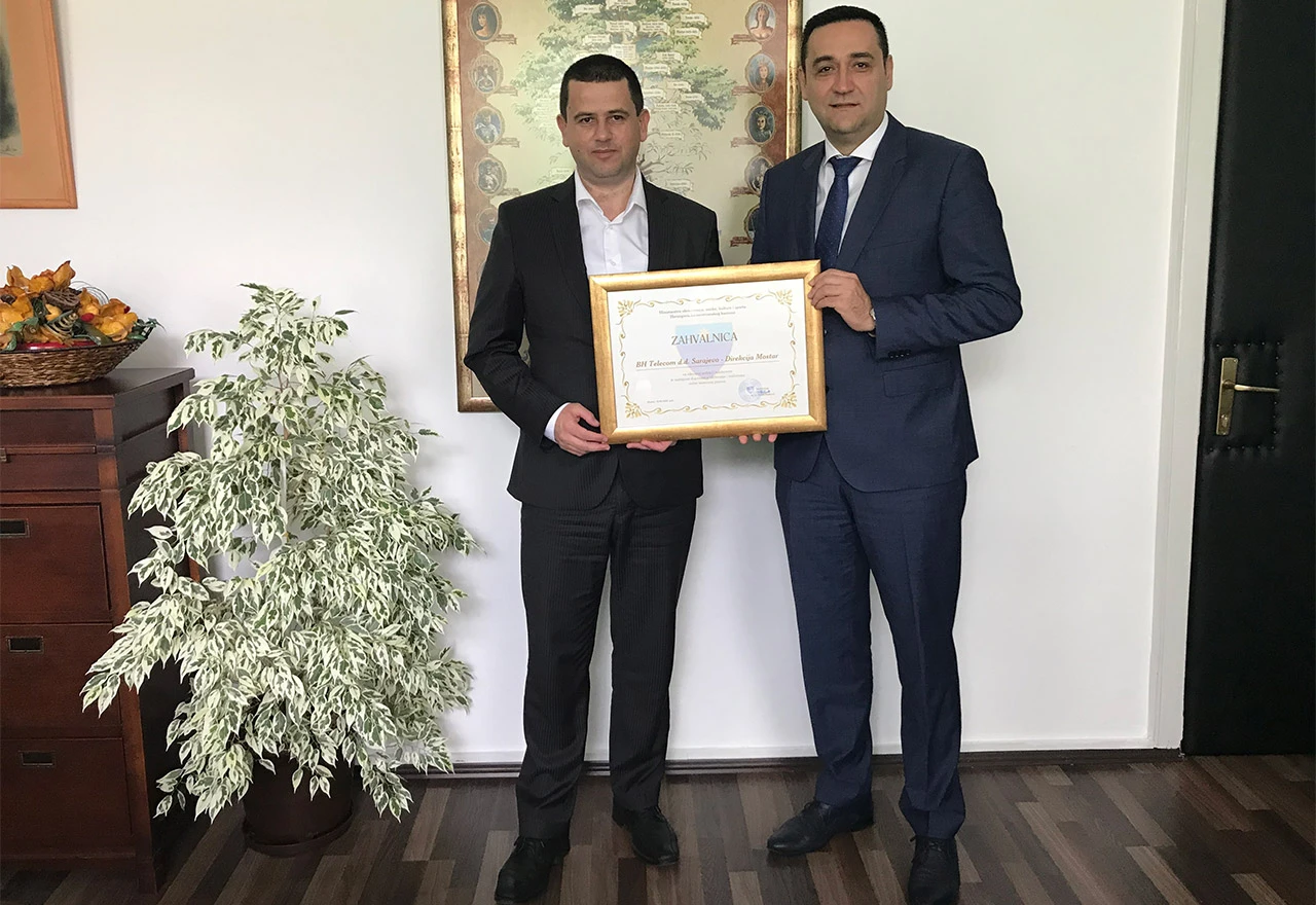 Uručena zahvalnica BH Telecom – Direkciji Mostar
