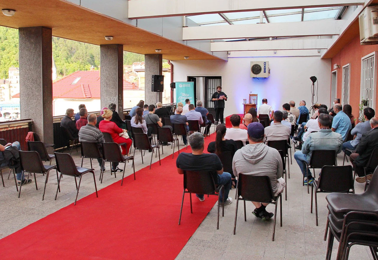 Knjiga aforizama 'Hljeba.ba' predstavljena na Konjičkom kulturnom ljetu
