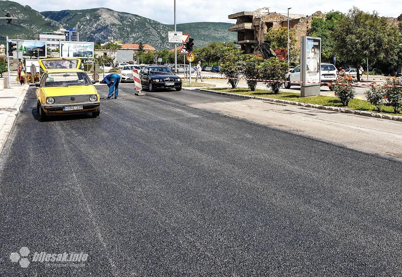Usporeno od Španjolskog trga prema Domu zdravlja Mostar