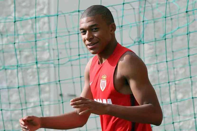 Mbappe najskuplji nogometaš na svijetu