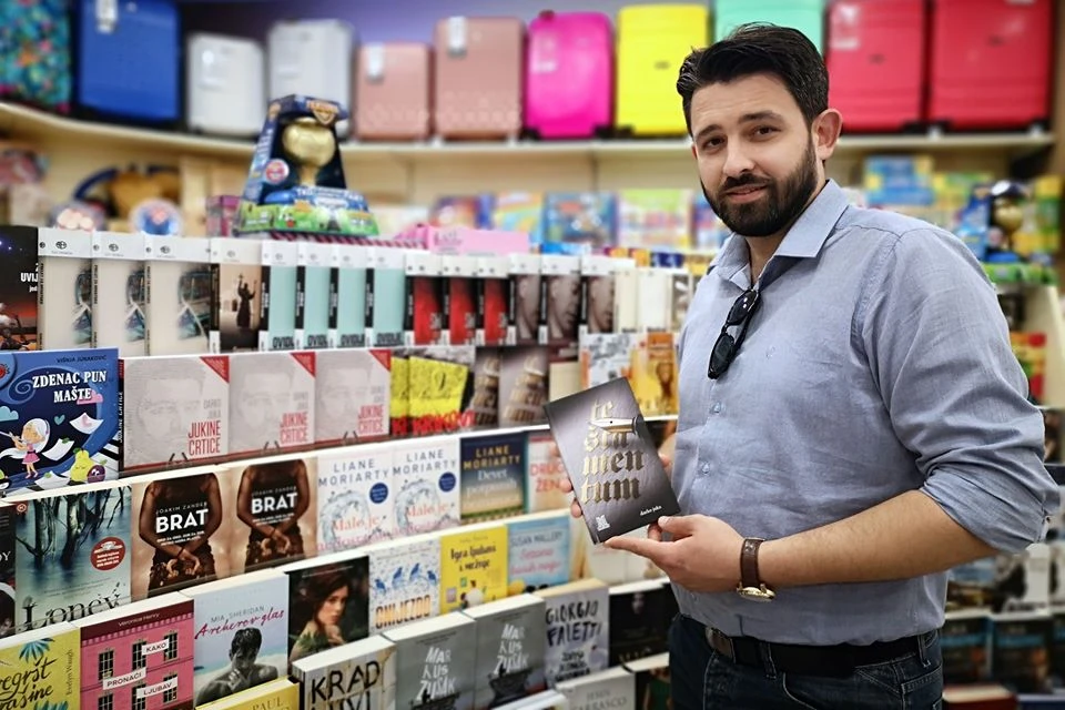 Troknjižje Darka Juke obuhvaća prozu, poeziju i novinske kolumne