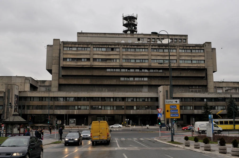 Stranke upozoravaju na pritiske SDA na televiziju Kantona Sarajevo
