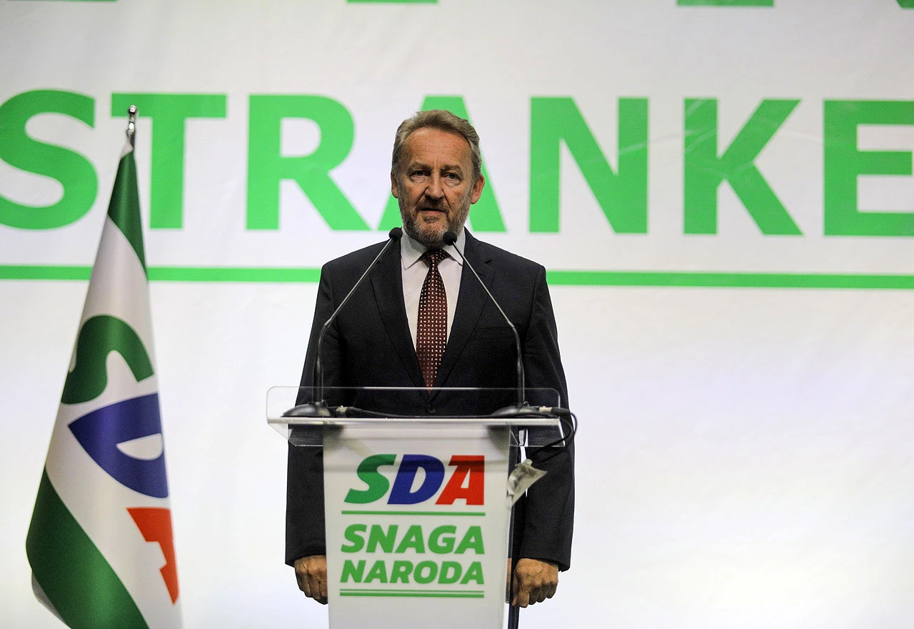 Obljetnica SDA: Bakir se hvali sa 100 KM