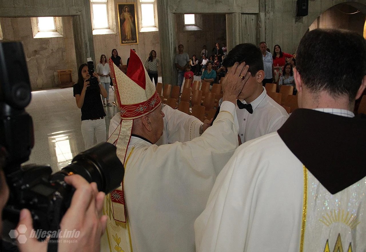 Poznati novi datumi krizmi u Hercegovini