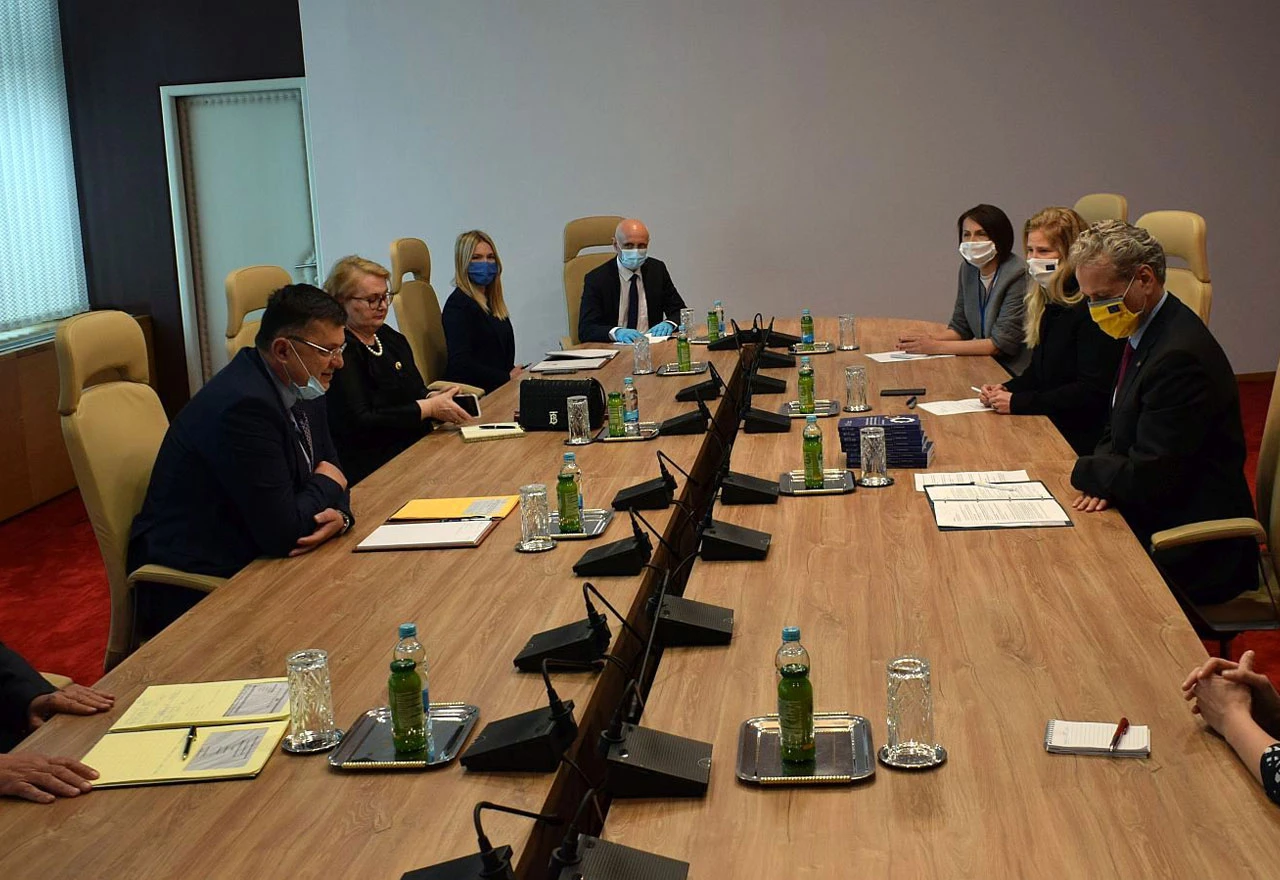 Tegeltija i Sattler: Pokrenuti gospodarstvo i vratiti radna mjesta