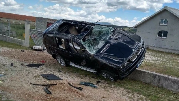 Livno: U sudaru BMW-a s teretnim vozilom teže ozljeđen muškarac