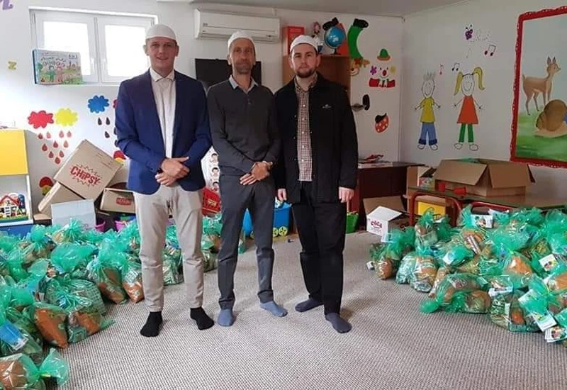 Podijeljeno 700 bajramskih paketića u džematu Bijelog Polja