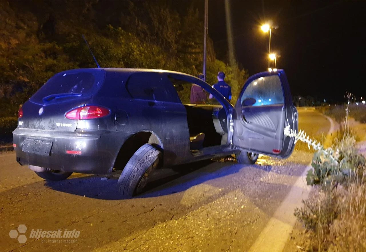 Mostar: Izgubio kontrolu nad vozilom pa ''preletio'' u drugu traku