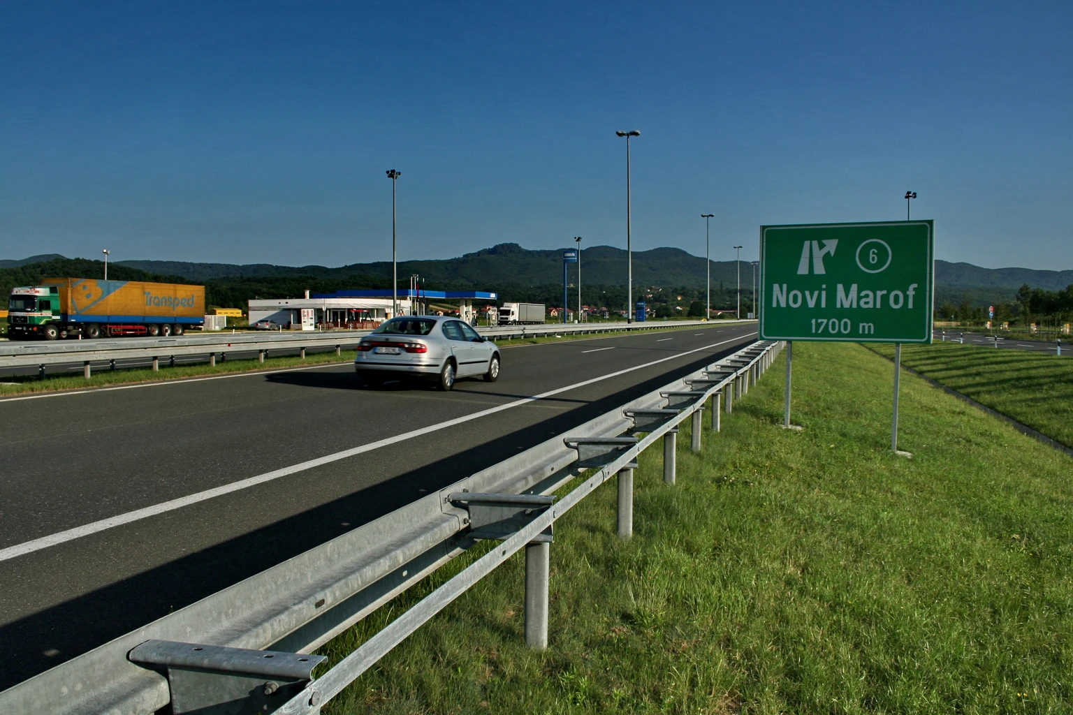 Na hrvatskim autocestama novi znakovi, razmak između vozila 70 m
