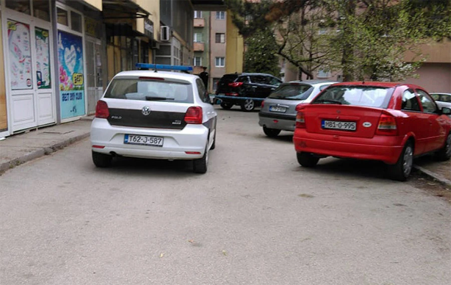 Zbog zlostavljanja vršnjaka u školi djevojčica skočila s osmog kata