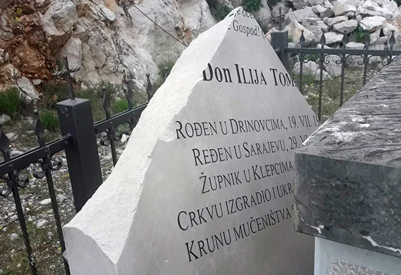 Čapljina: Oštećen spomenik hercegovačkom svećeniku