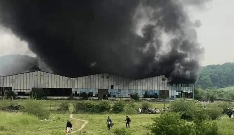 Migranti iz osvete spalili dvoranu?
