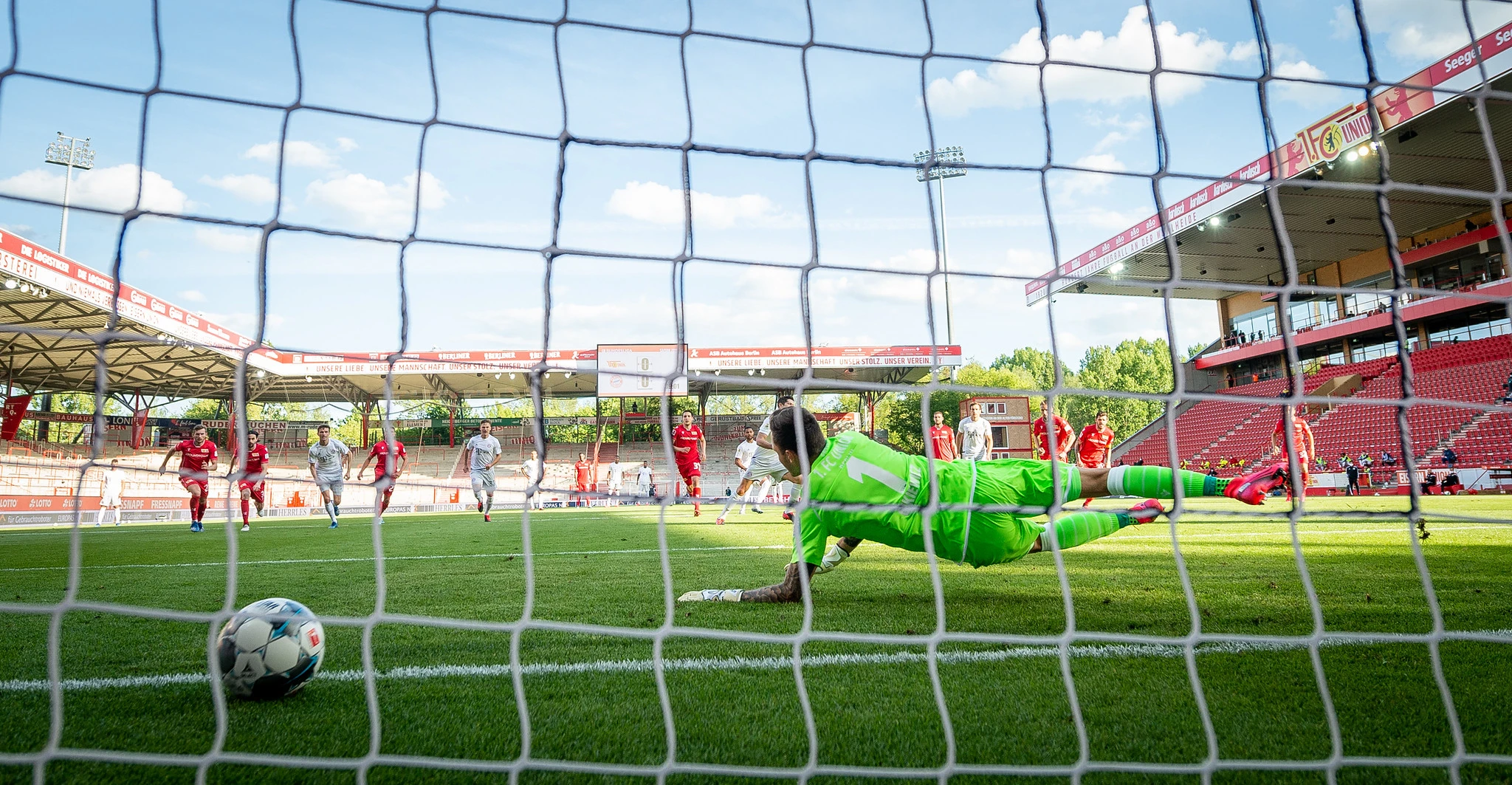 Bayern rutinski do pobjede