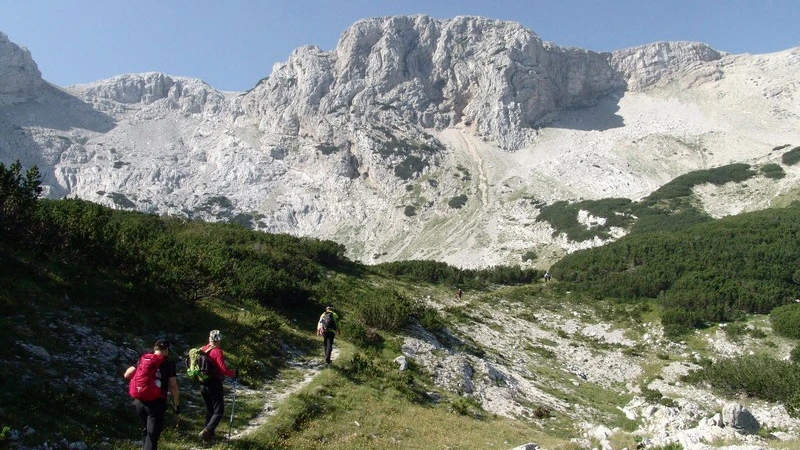 Hercegovački planinari otkrivaju i uređuju zaboravljene planinske staze i pećine