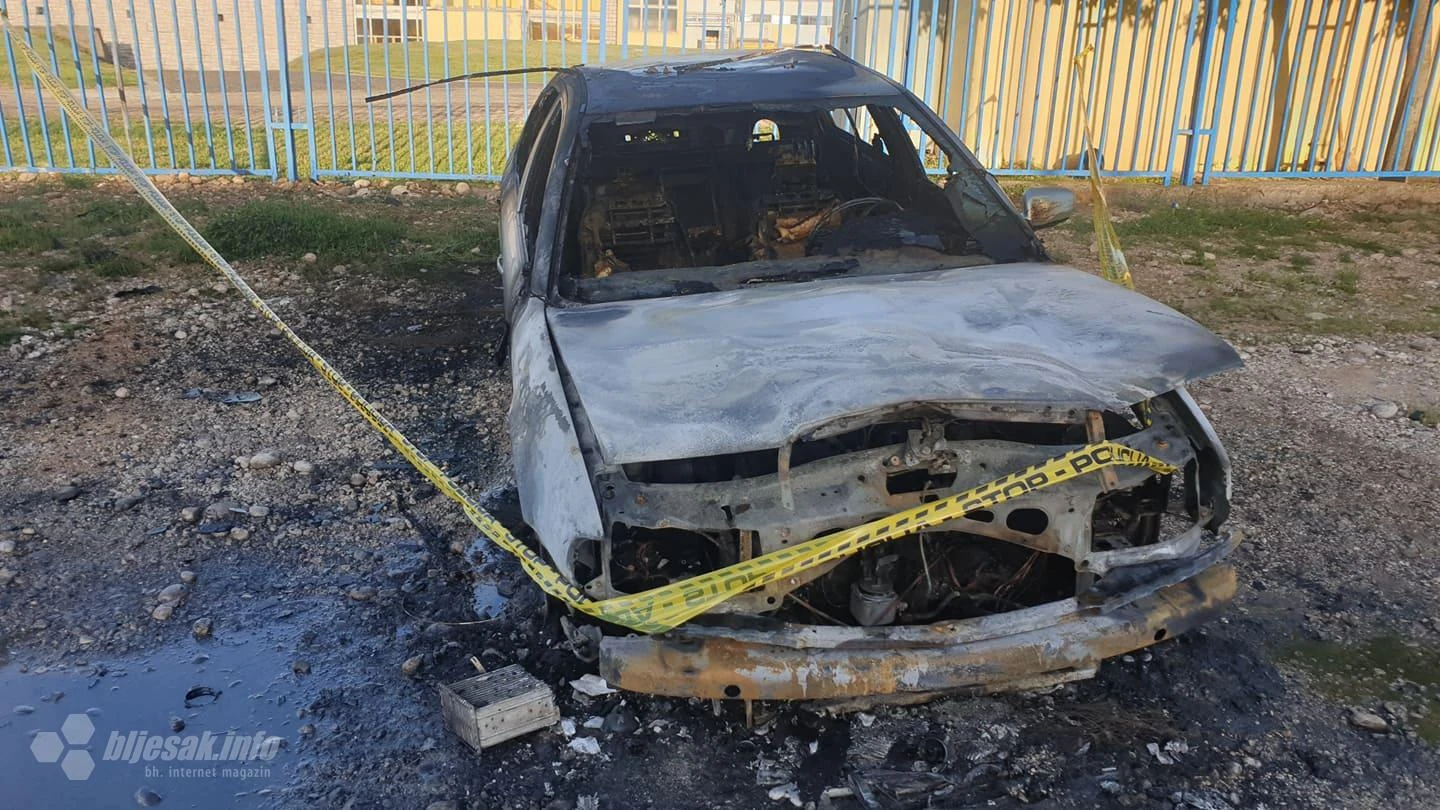 U Mostaru izgorjela Škoda