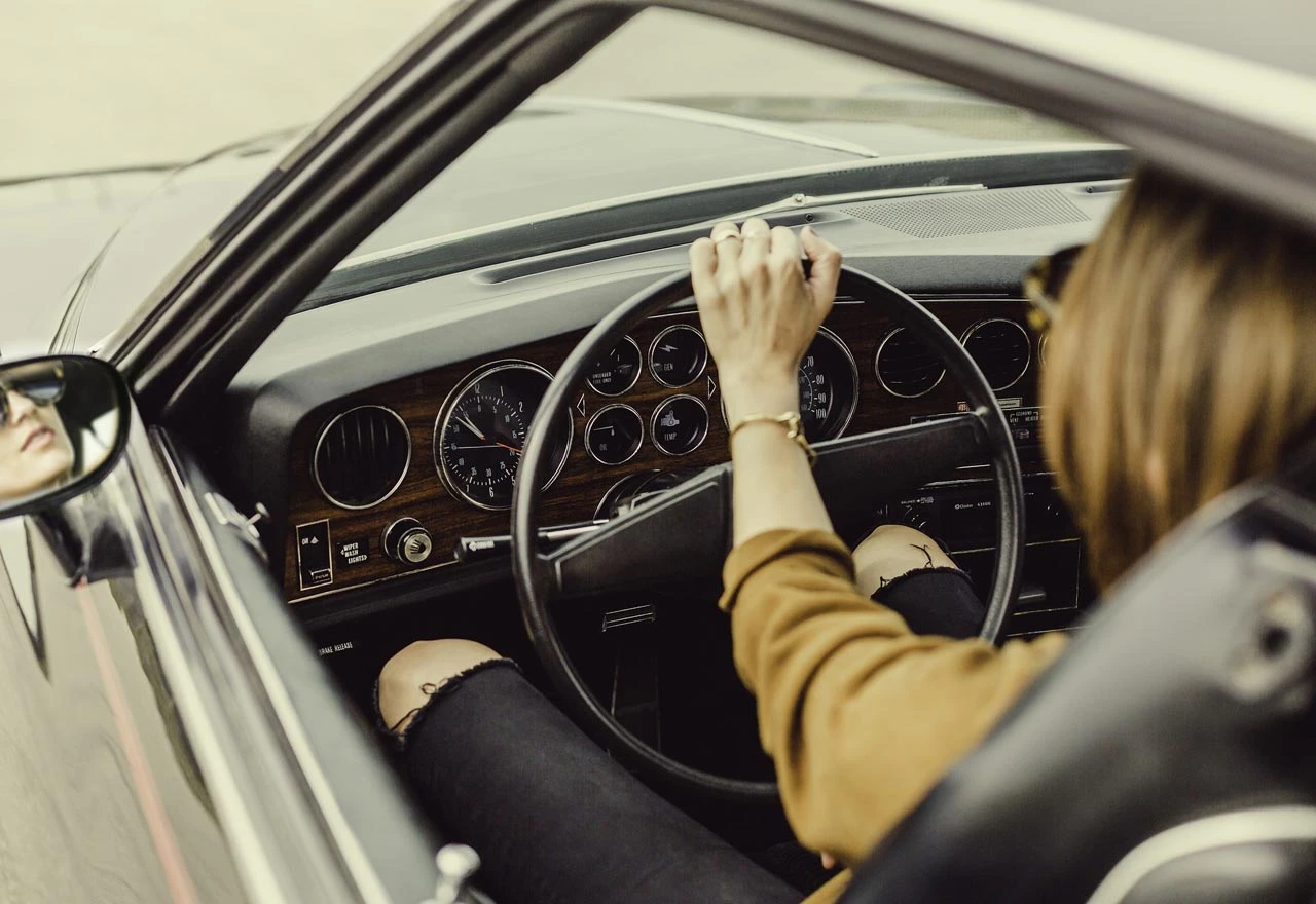 Već za dvije godine moći ćemo volane u potpunosti prepustiti računalu u automobilu!