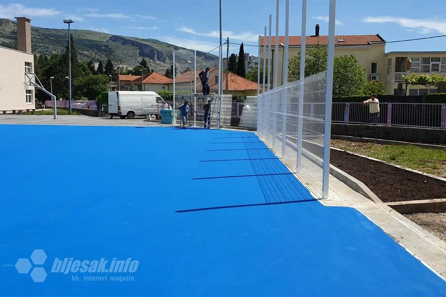 FOTO | Školsko igralište na Rudniku u potpuno novom ruhu