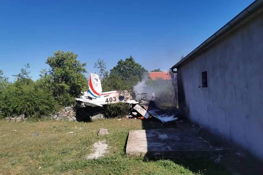 Pao zrakoplov kod Zadra, dvije osobe poginule