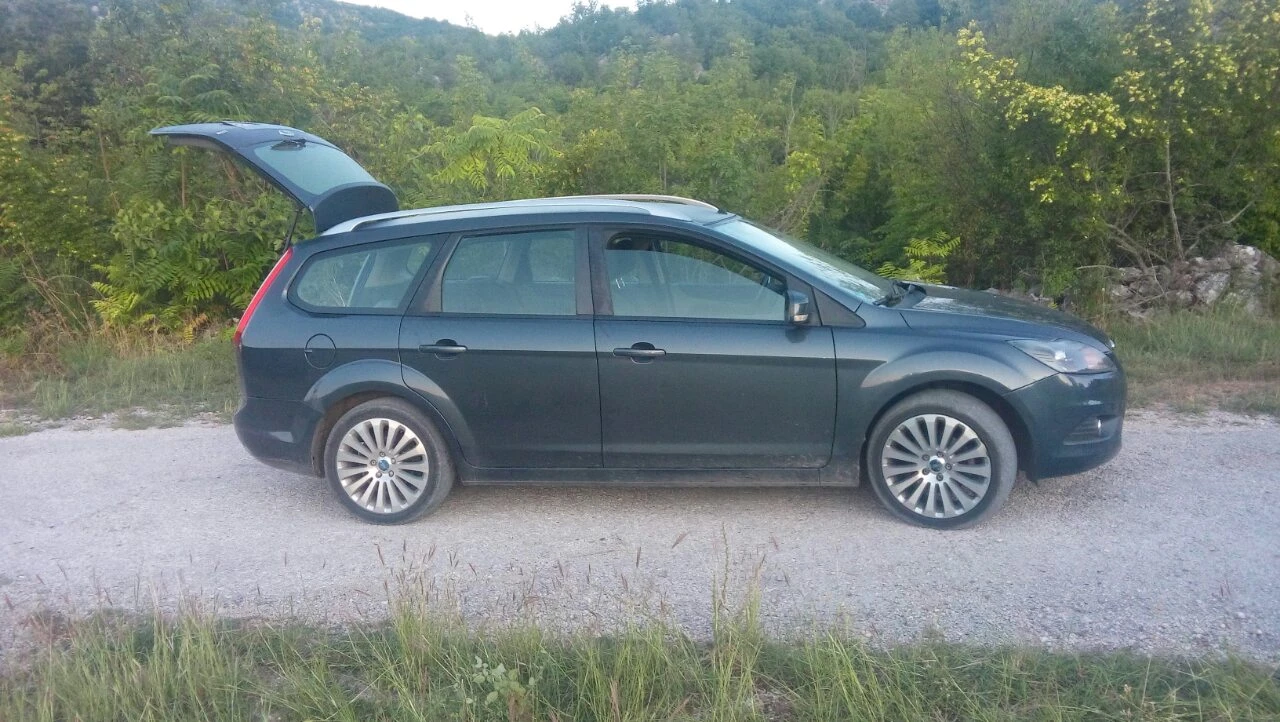 Gužva u Berlingu: U automobilu vozio 22 migranta!