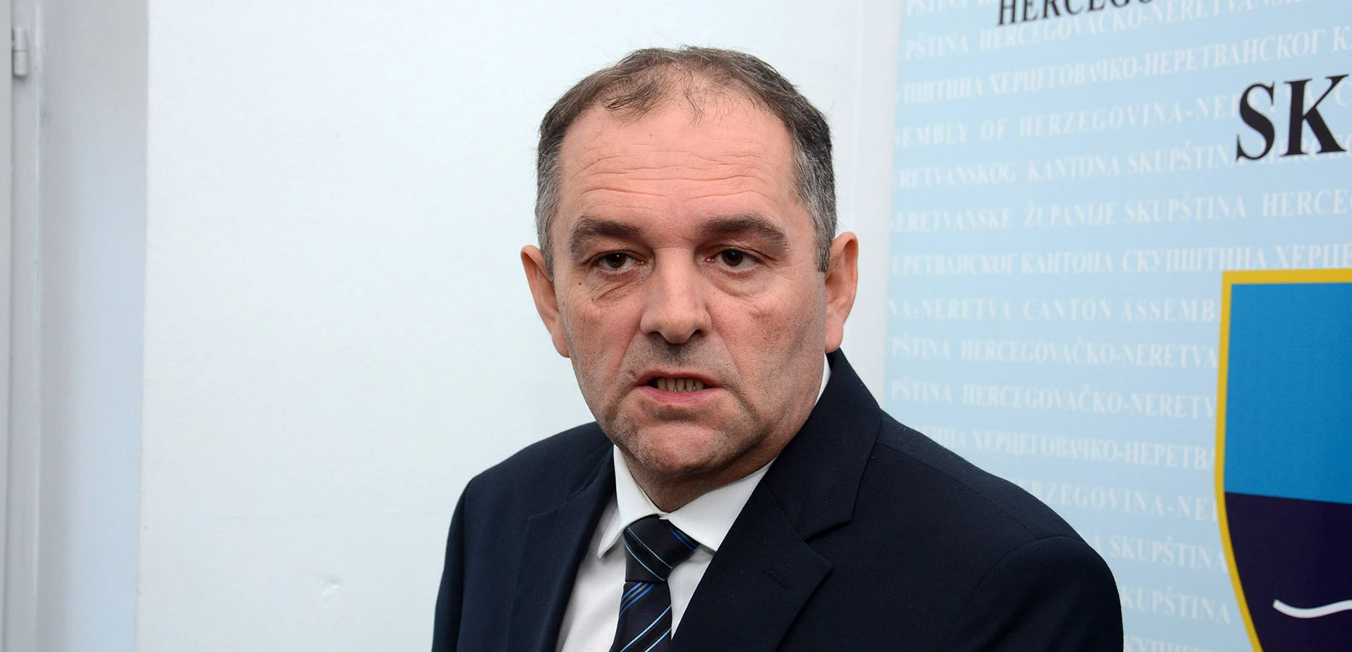 Polusustavi nezakonito proganjaju ljude u karantenu kod Mostara