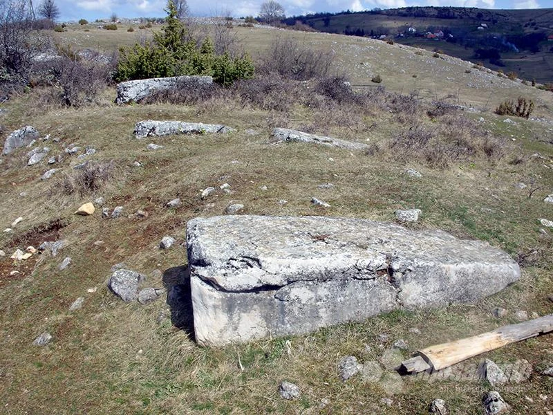 I to je BiH: Prodaja stećaka na internetu