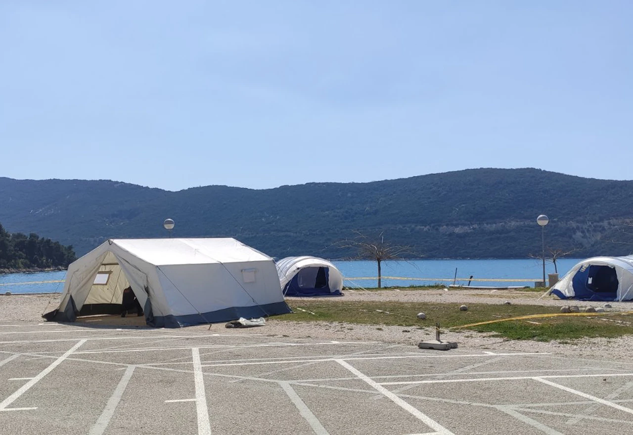 U posljednja 24 sata u šatore na granicama upućene 34 osobe