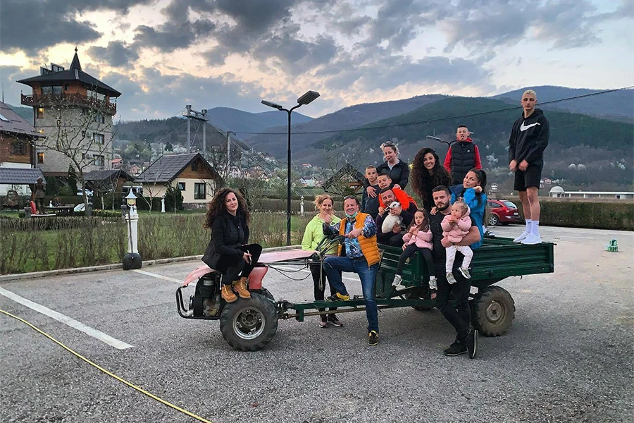 Sejo: Izvadite pare koje ste zaštekali, nema ništa bez znoja i motike