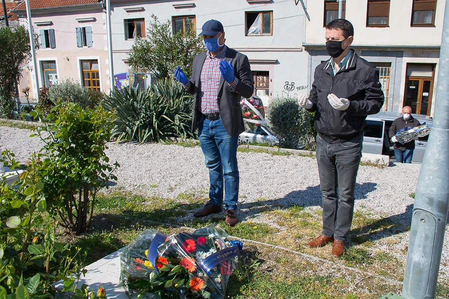 Na mostarskim Šehitlucima obilježen Dan Armije RBiH
