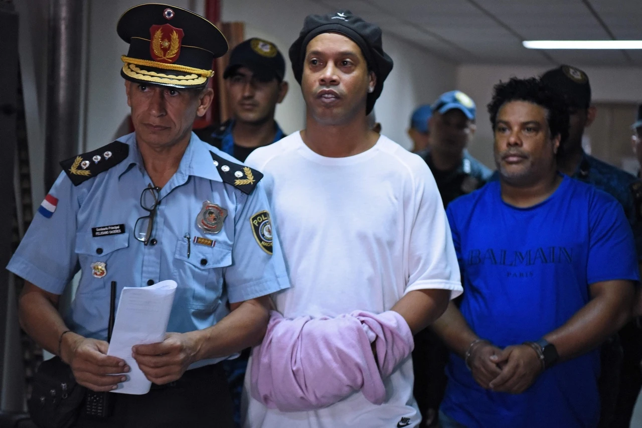 Ronaldinho pušten iz zatvora, ostaje u kućnom pritvoru