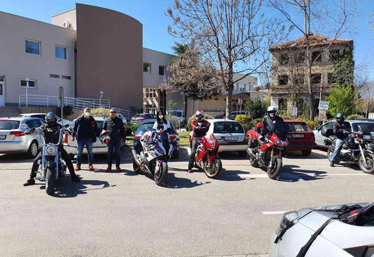 Mostar: Motoristi stigli u pomoć zdravstvenim radnicima