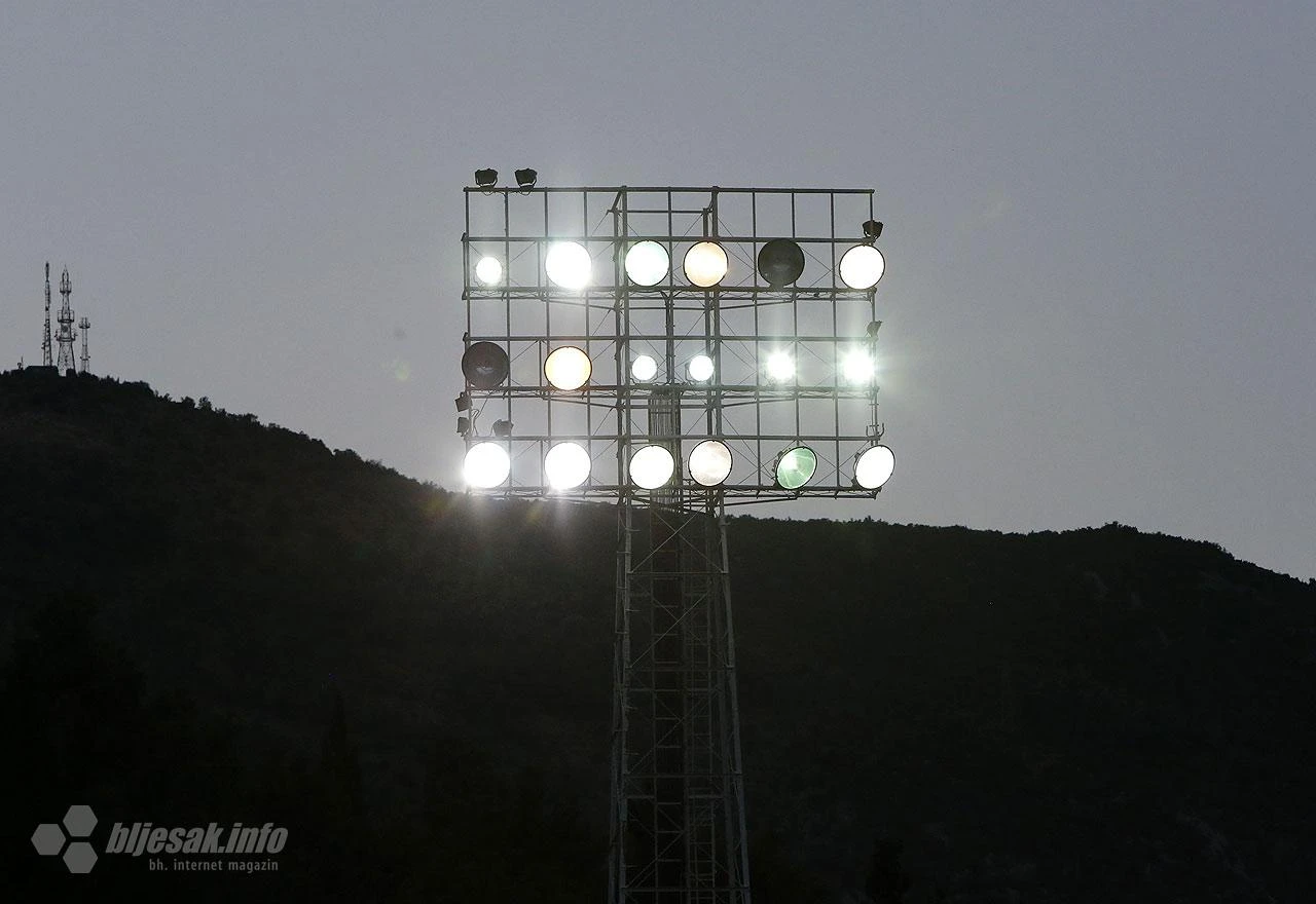 Upitan nastavak prvenstva u srpnju i kolovozu zbog nedostatka reflektora