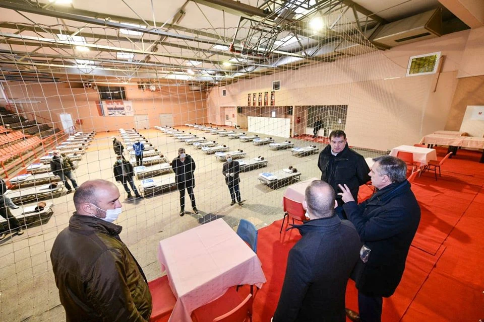 U RS novih sedam zaraženih, tri pacijenta na respiratorima