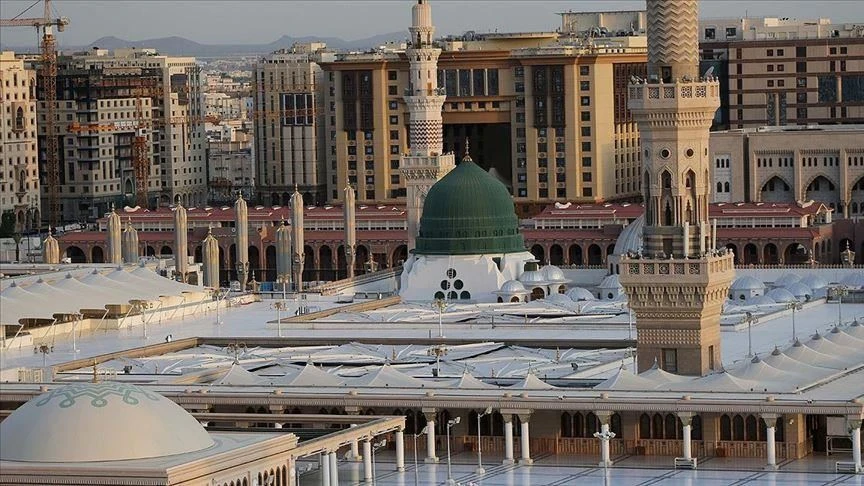 Rijad, Meka i Medina zatvoreni