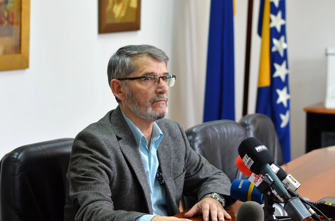 Imamović traži sankcije za one koji šire paniku, objasnio zašto je objavljivanje imena legalno