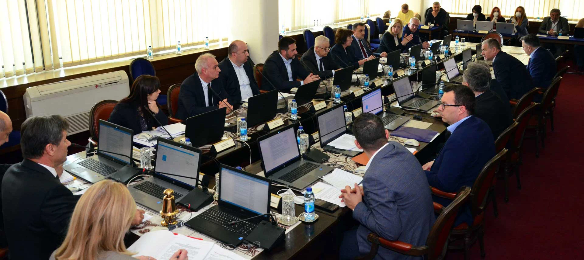 Federalna vlada pokušava stabilizirati gospodarstvo i sanirati posljedice pandemije
