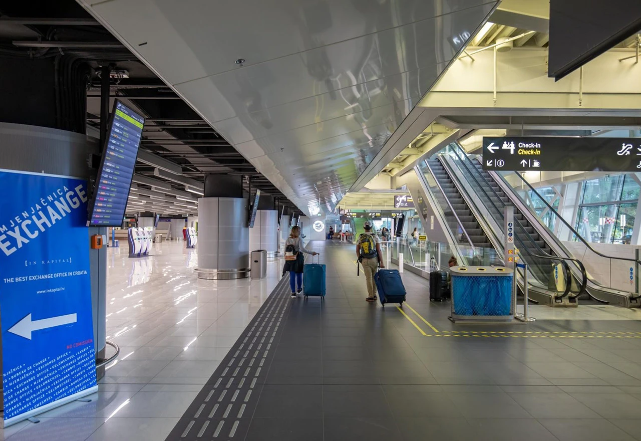Zatvoren aerodrom u Dubrovniku zbog zaražene zaposlenice