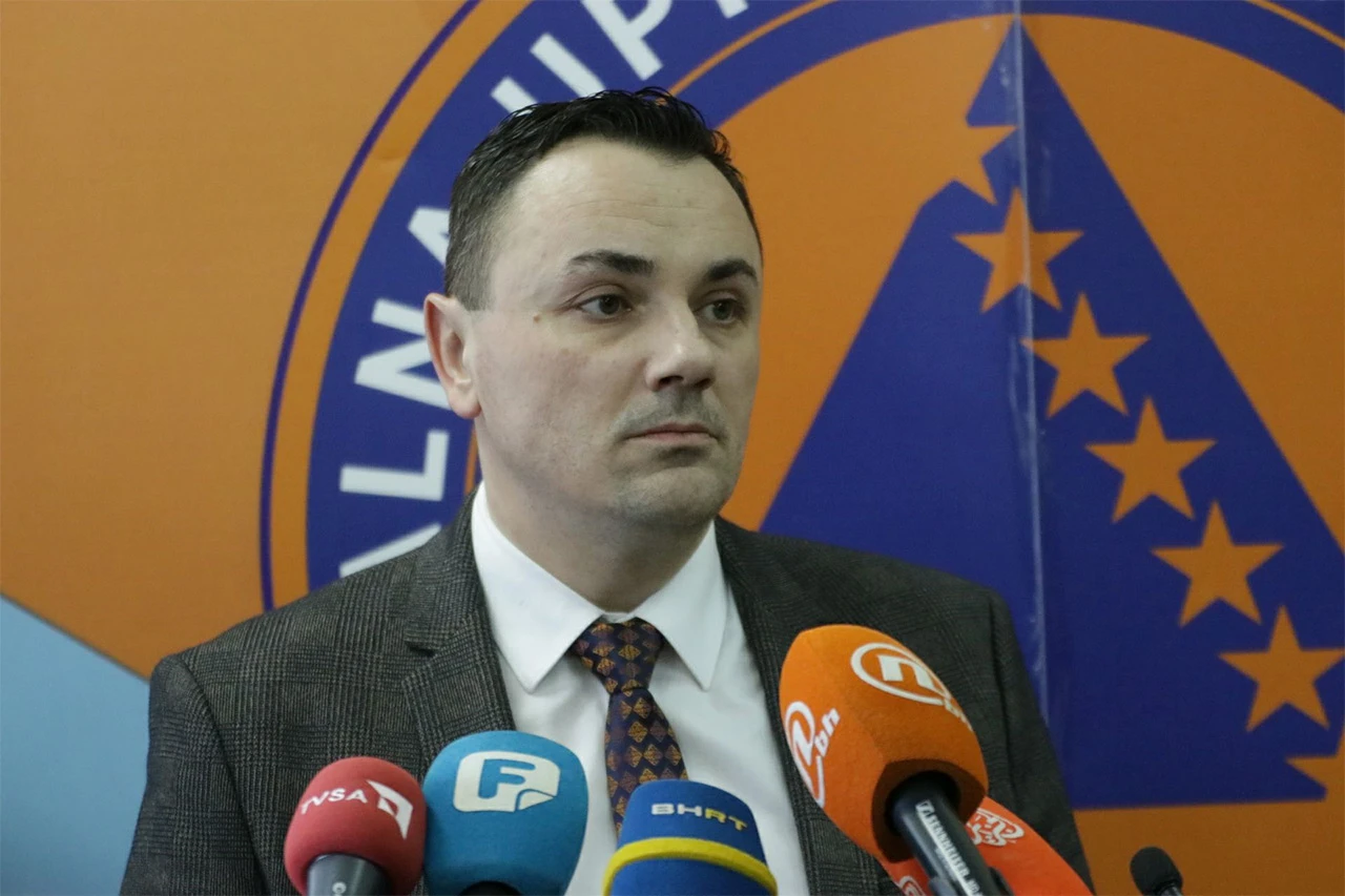 Ajdinović: Što hitnije provjeriti je li 528 osoba u izolaciji