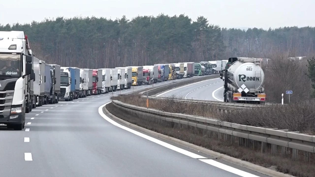 Kolona na njemačkoj istočnoj granici čak 60 kilometara i još raste!